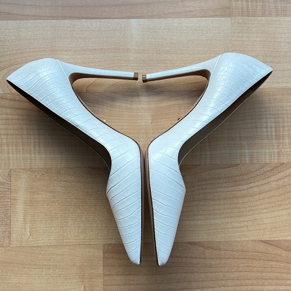 New (NWOB) PRADA Croc-effect Embossed Leather Pumps in White Size 39 - Picture 3 of 12